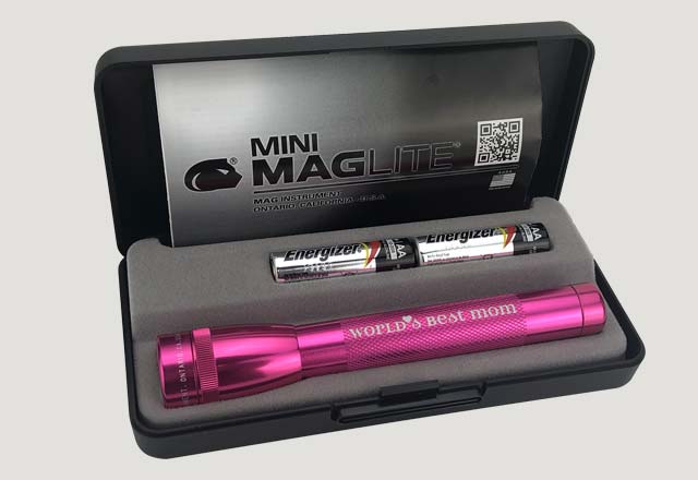 World's Best Mom Mini Maglite Xenon 2AA - Image 3